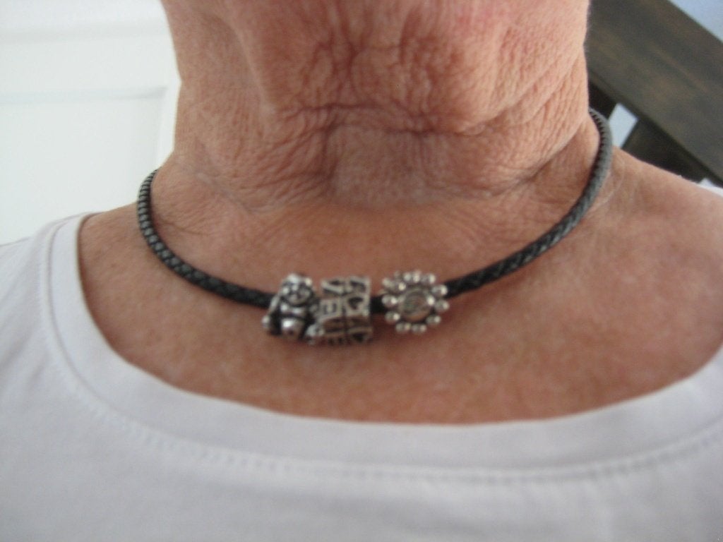 Leren halsketting PANDORA met 3 bedels HeartsBeads, Ophalen of Verzenden, Nieuw, Zilver, Zilver