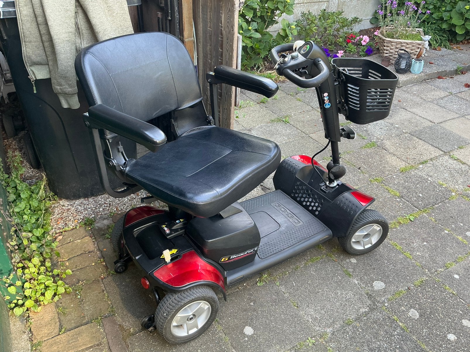 Mooie Scootmobiel , Beaufort 6. Deelbaar/Inklapbaar., Ophalen, Inklapbaar, Zo goed als nieuw, Elektrische rolstoel