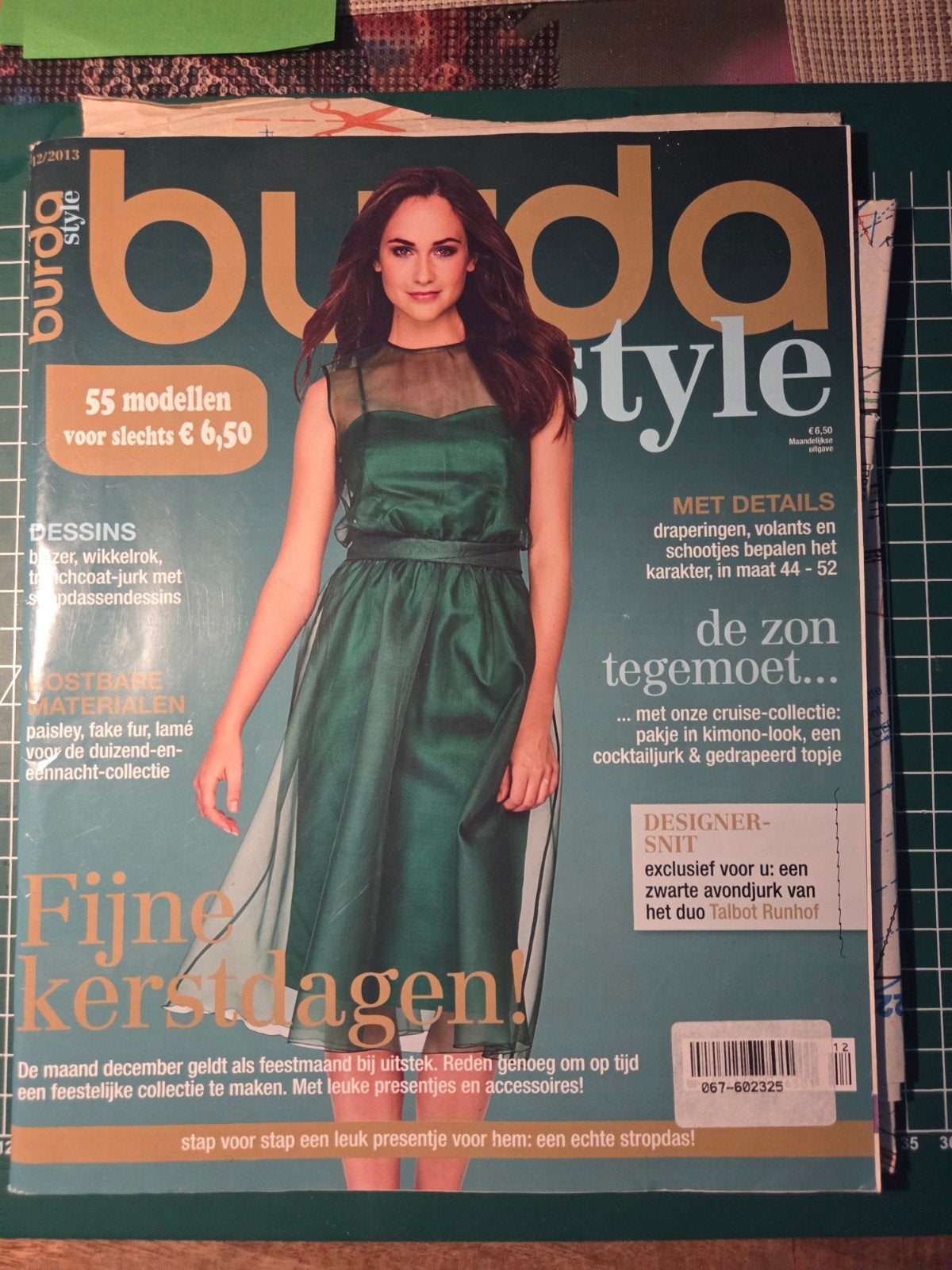 Burda Style december 2013 - Feestelijke mode en patronen, Vrouw, Overige typen, Gebruikt, Burda