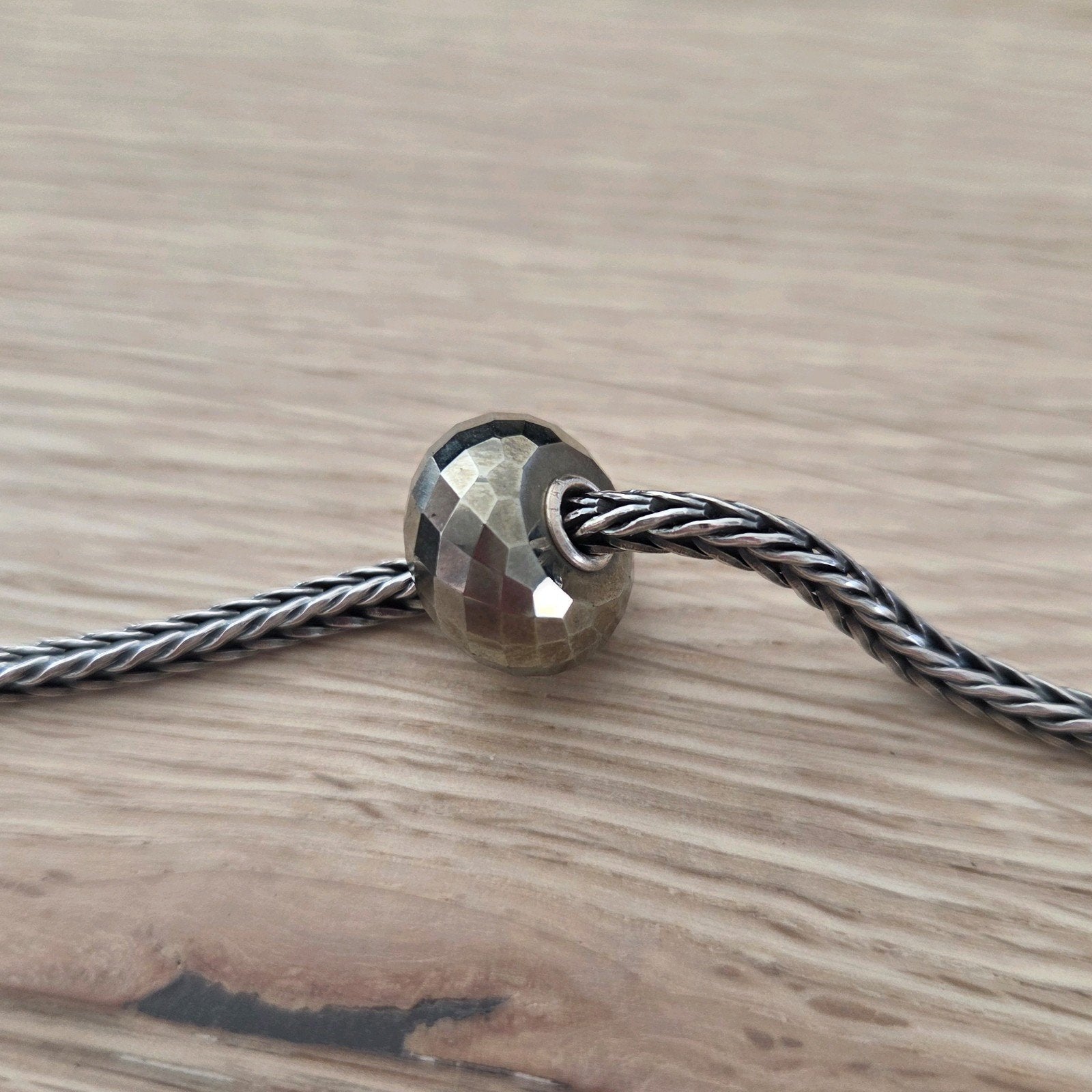 Trollbeads bedel pyriet TSTBE-20029, Sieraden, Tassen en Uiterlijk, Bedels, Nieuw, Trollbeads, 1 bedel, Edelsteen