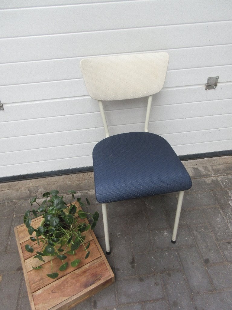 buisframe stoel jaren 60, Ophalen, Gebruikt, Kunststof, Eén