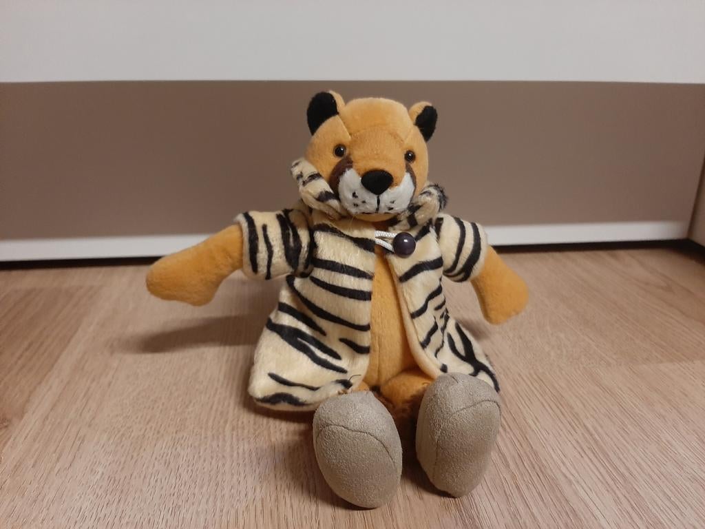 Jurjen de vries tijger knuffel met jas 22 cm, Ophalen of Verzenden
