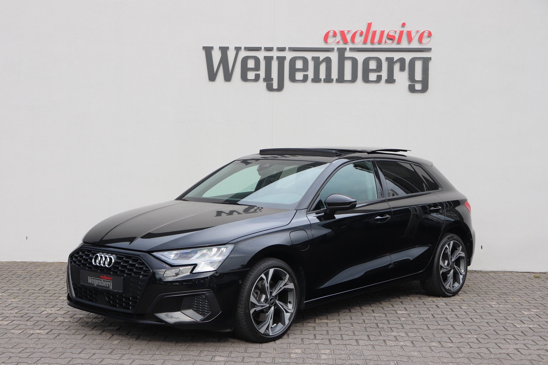 Audi A3 Sportback 40 TFSI e S-line Pano Leder (bj 2022), Auto's, 12 maanden, Gebruikt, Zwart, 4 cilinders