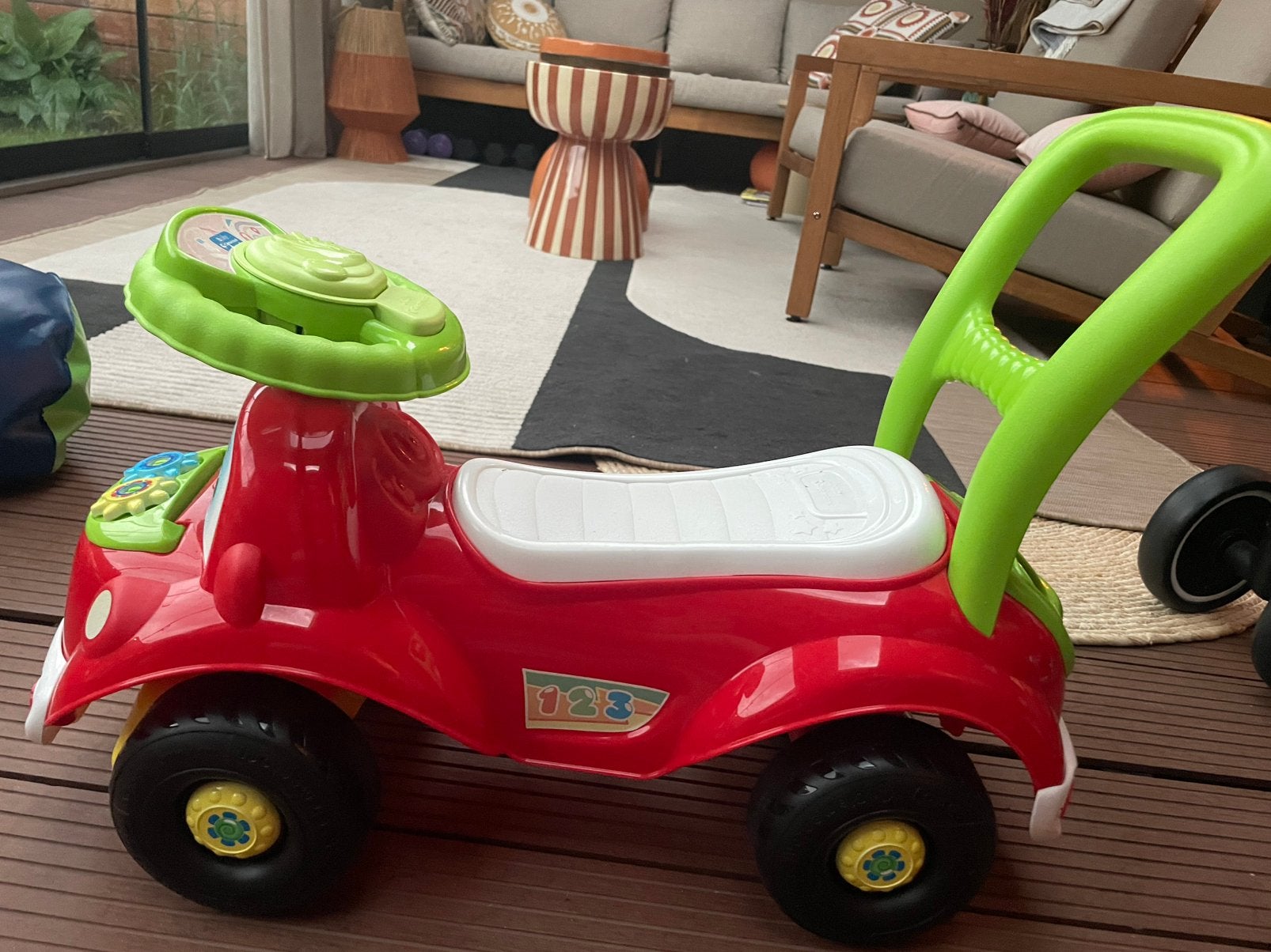 Gratis voor kids/ loopauto/ auto, Ophalen, Zo goed als nieuw, Loopvoertuig