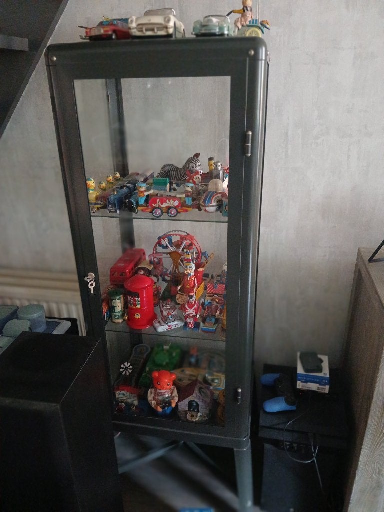 Vitrinekast, Ophalen, Met deur(en), 50 tot 100 cm, Zo goed als nieuw