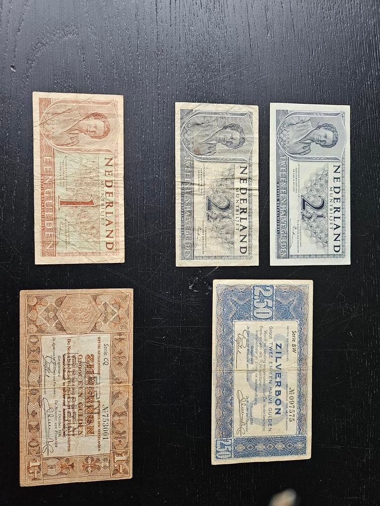 Set van 5 oude Nederlandse bankbiljetten, Ophalen
