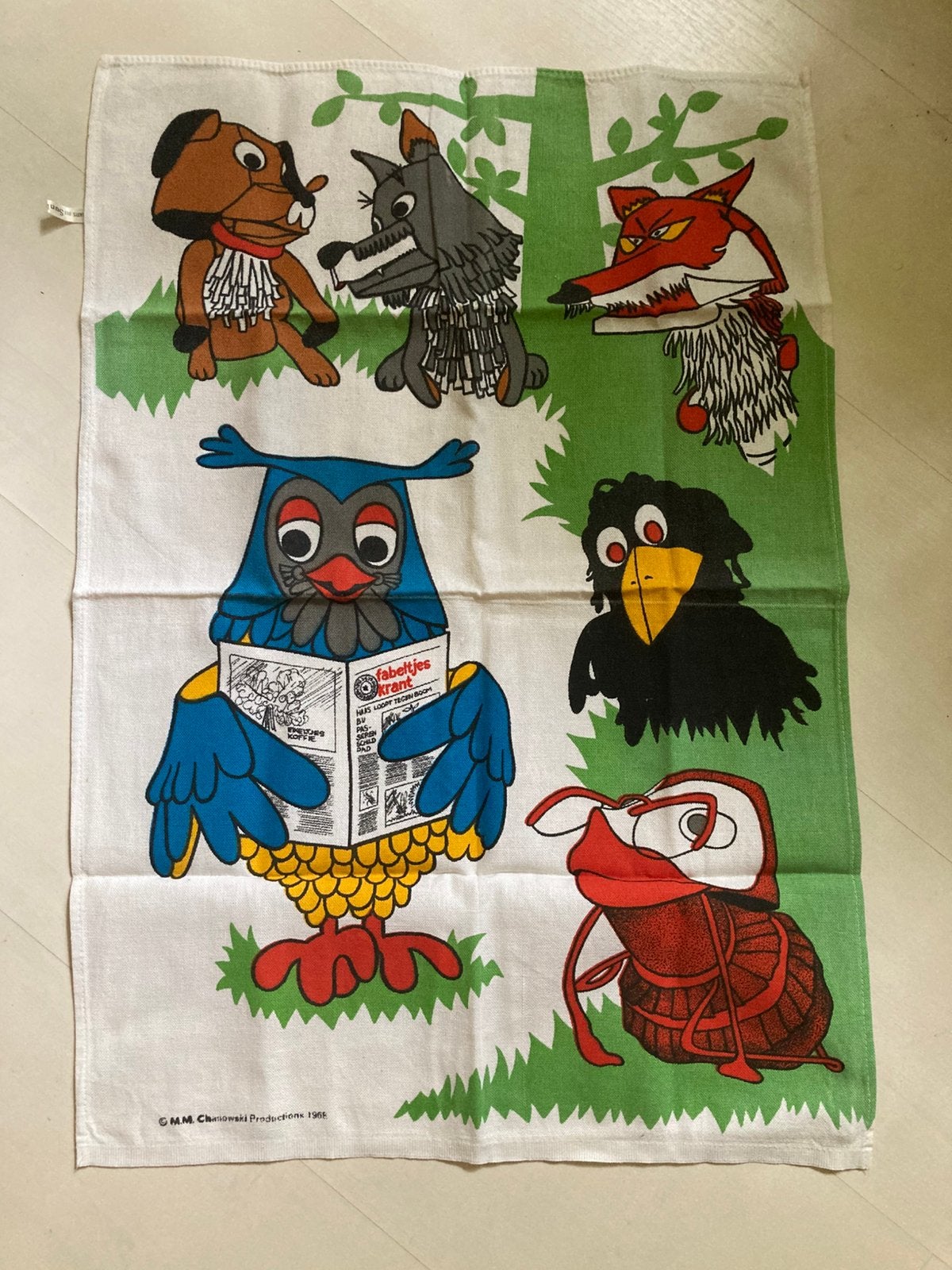 Retro Fabeltjeskrant theedoek uit 1968, Ophalen of Verzenden, Zo goed als nieuw
