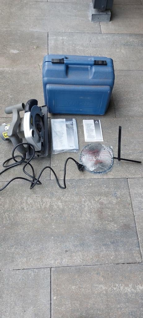 Kinzo Cirkelzaag 1200W met Laser en Koffer, Doe-het-zelf en Verbouw, Ophalen, Gebruikt, Cirkelzaag, Kinzo