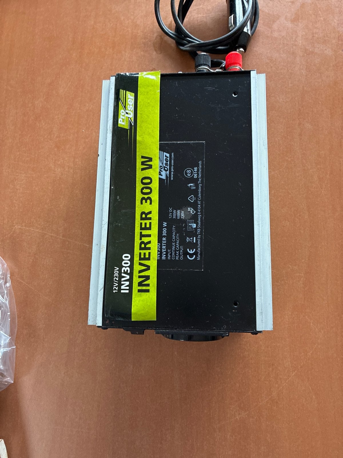 Pro User Omvormer 300W - 12V naar 230V, Ophalen of Verzenden, Gebruikt