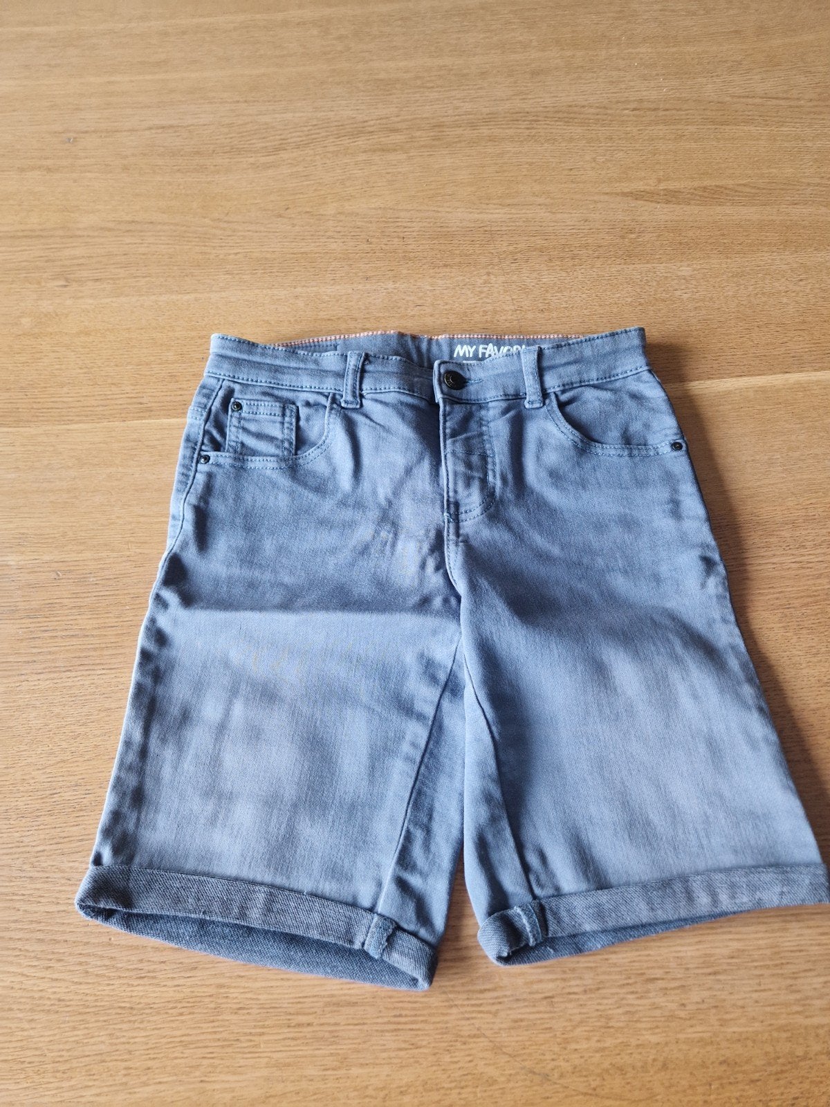 Grijze korte broek - mt 146/152, Kinderen en Baby's, Kinderkleding | Overige, Ophalen of Verzenden, Gebruikt, Hema, Jongen