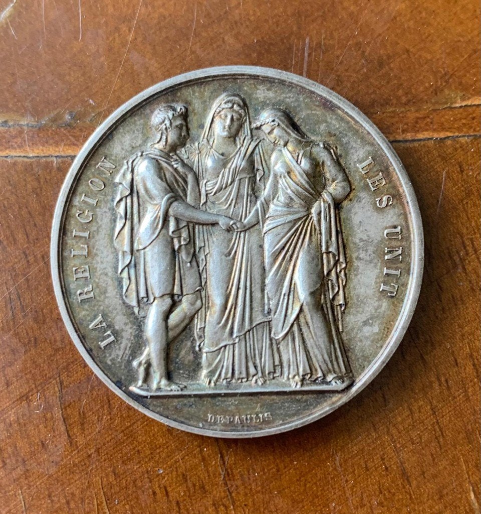 Historische Zilveren medaille "LA RELIGION LES UNIT" 3,7cm, Ophalen of Verzenden, Overige materialen