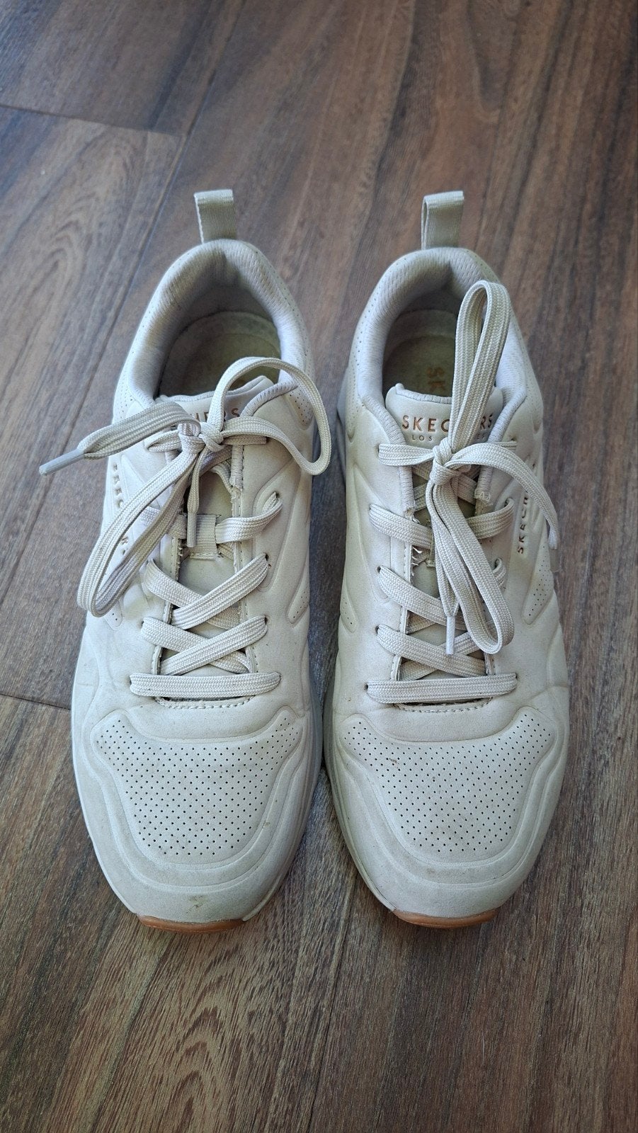 Skechers sneakers beige - maat 42. Zo goed als nieuw, Kleding | Dames, Skechers, Beige, Ophalen of Verzenden, Sneakers of Gympen