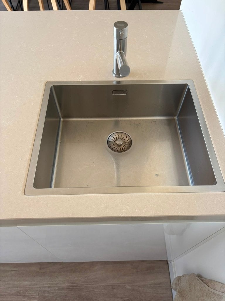 Moderne witte hoogglans eilandkeuken met ATAG GEDEMONTEERD, Wit, Overige typen, Ophalen of Verzenden, Zo goed als nieuw