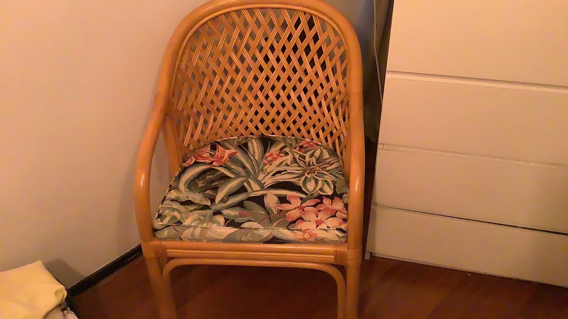 Rotan stoeltje, Huis en Inrichting, Ophalen of Verzenden, Zo goed als nieuw, Bruin, Eén