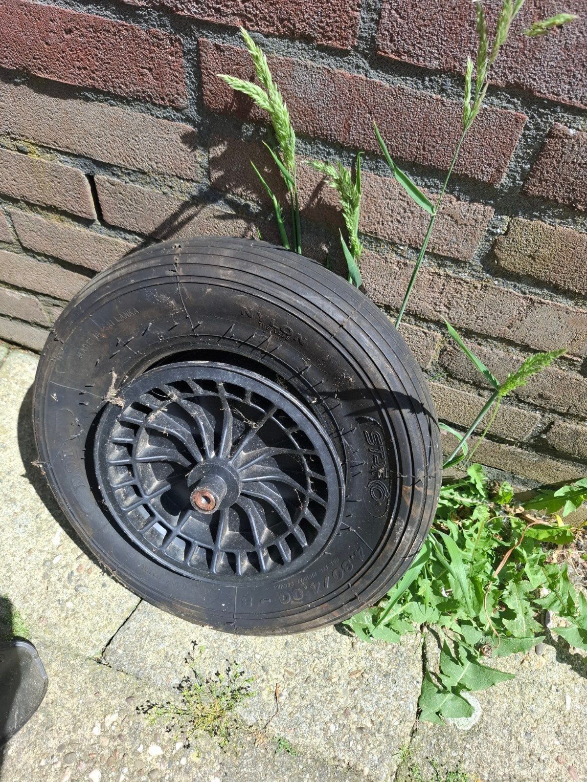 Stevig kruiwagenwiel - Gebruikt, Ophalen of Verzenden, Gebruikt