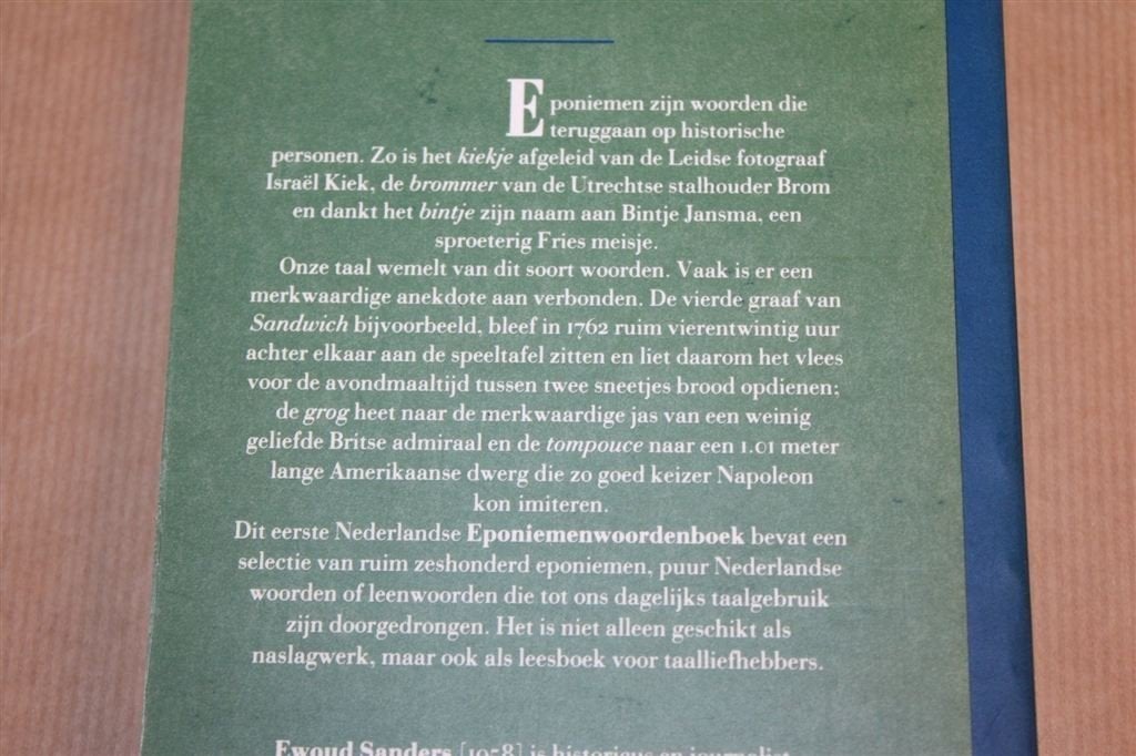 Eponiemen Woordenboek — Woorden naar Personen 223p, Boeken, Ophalen of Verzenden, Gelezen, Van Dale, Nederlands