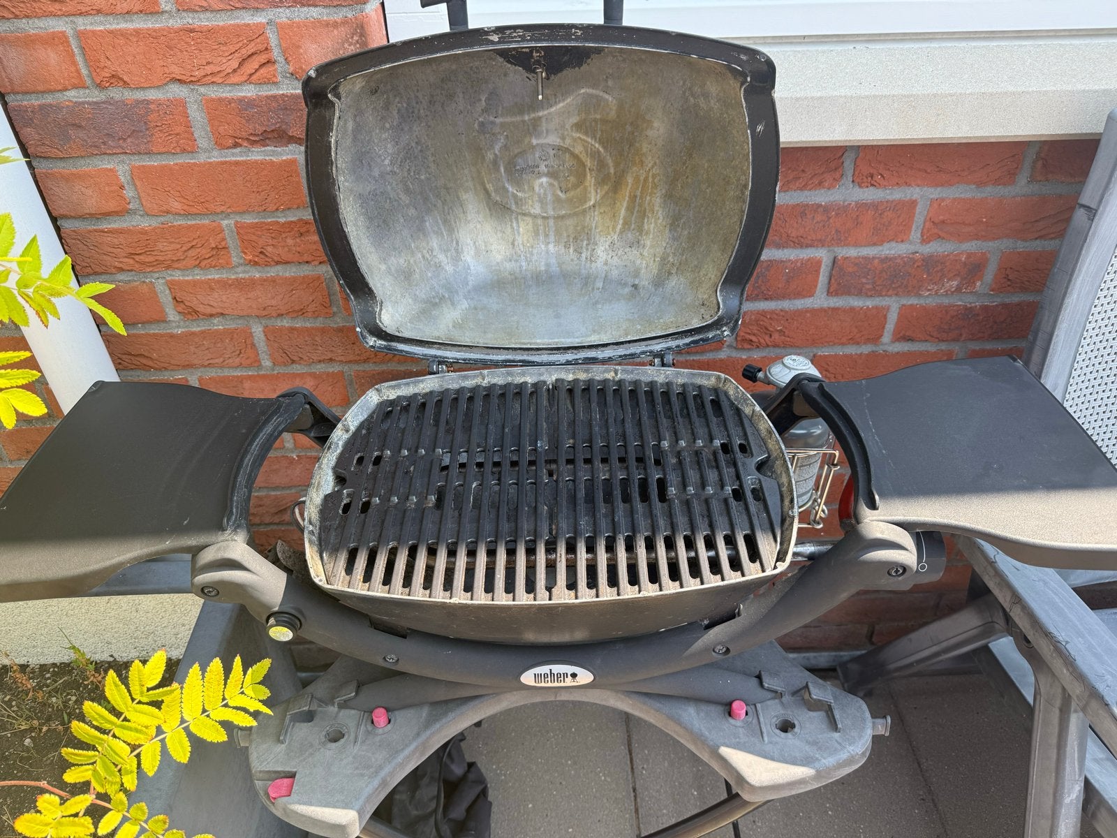 Weber Q2000 gasbarbecue met onderstel, Ophalen, Gebruikt