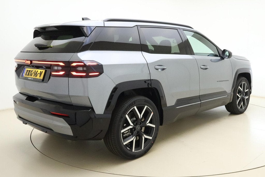 Jeep Compass First Edition 74 kWh | DEMO | Lederen bekleding, Auto's, Jeep, Automatische klimaatregeling, 31 min, 600 kg, 1000 kg