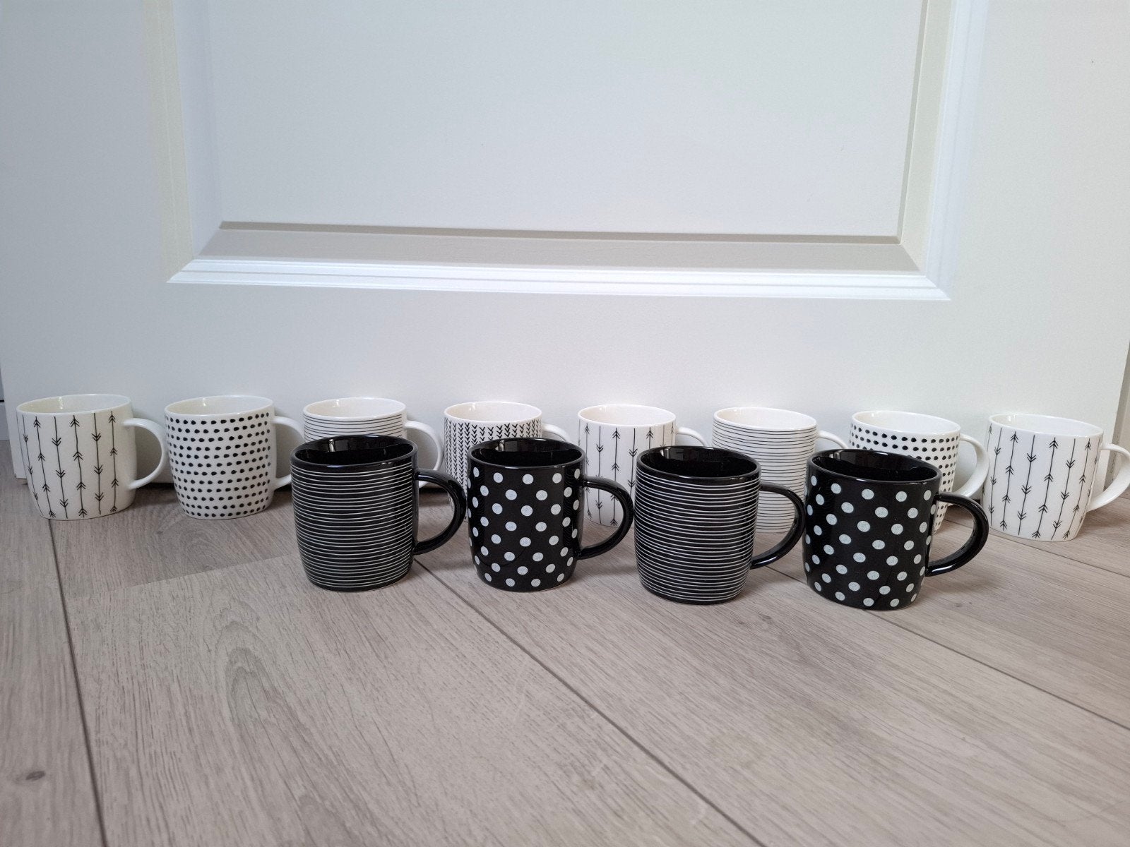 Xenos Kasitoo porseleinen mokken zwart/wit, Ophalen of Verzenden, Zo goed als nieuw, Overige stijlen, Kop(pen) en/of Schotel(s)