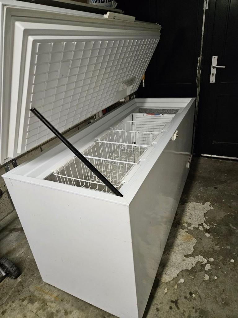 Diepvrieskist, Ophalen, Vrieskist, Gebruikt, 160 cm of meer