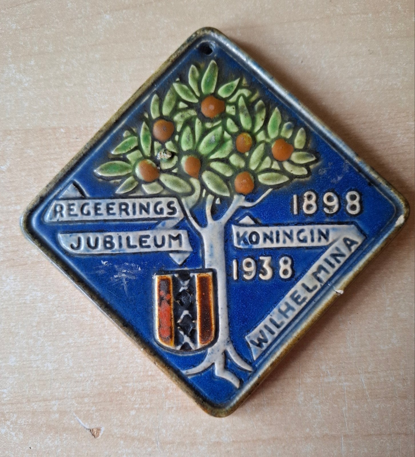 Tegeltje tgv Regeringsjubileum Kon. Wilhelmina 1898-1938, Ophalen of Verzenden