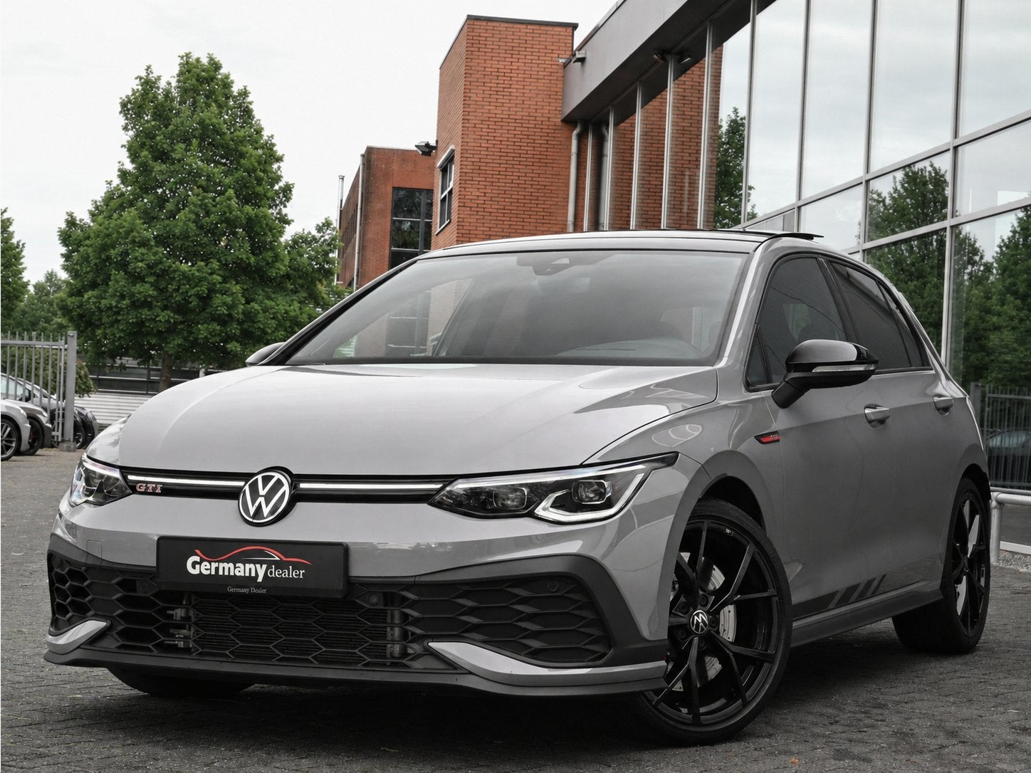 Volkswagen Golf 2.0TSI 300PK GTI Clubsport Pano HUD iQ-Light, Gebruikt, Zwart, 4 cilinders, Bedrijf