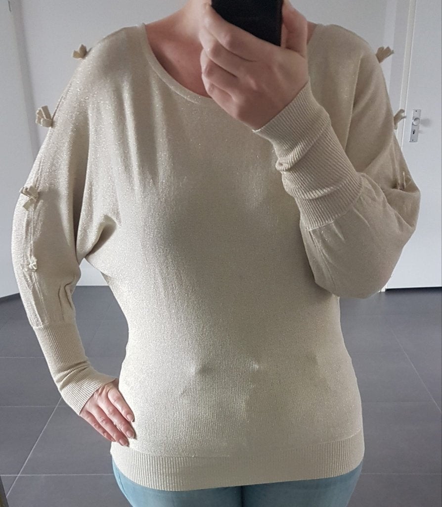 Trui Open Schouder Strikjes Beige M Ongedragen Nieuw, Maat 38/40 (M), Verzenden, Beige, Nieuw