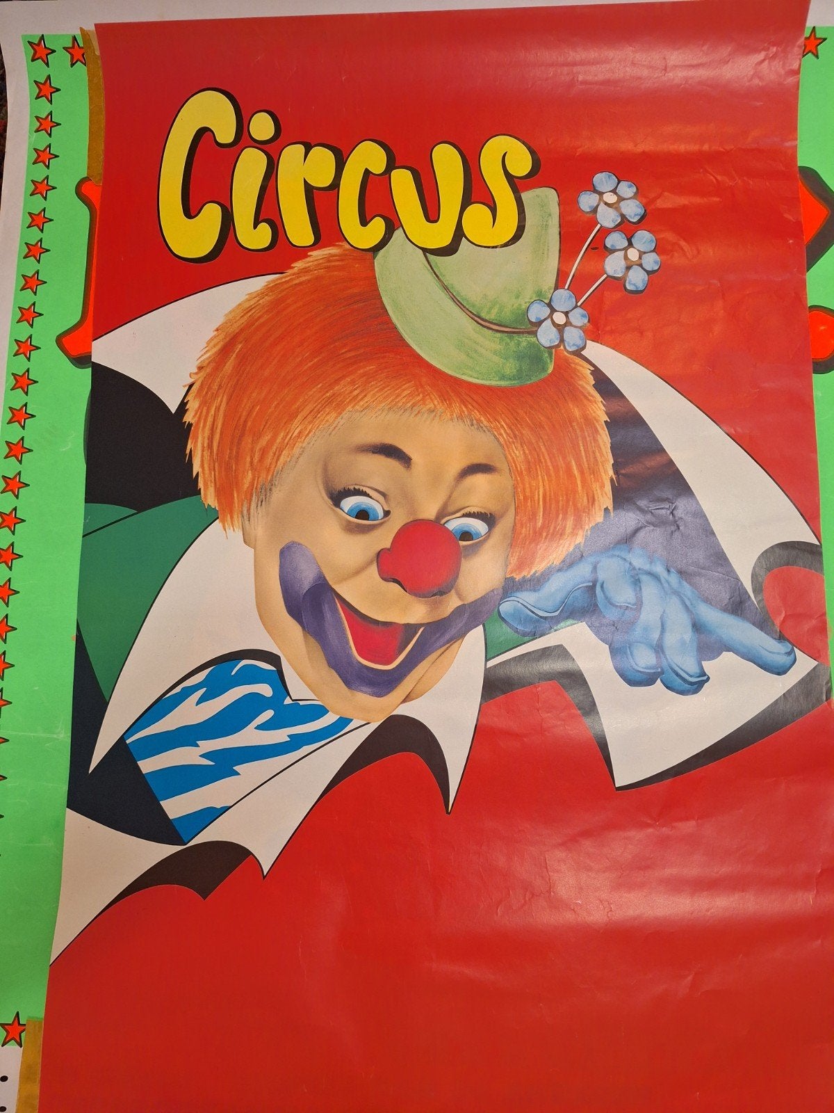 Vintage Circus Poster - Kleurrijke Clown, Deurposter of groter, Ophalen of Verzenden, Overige onderwerpen, Rechthoekig Staand