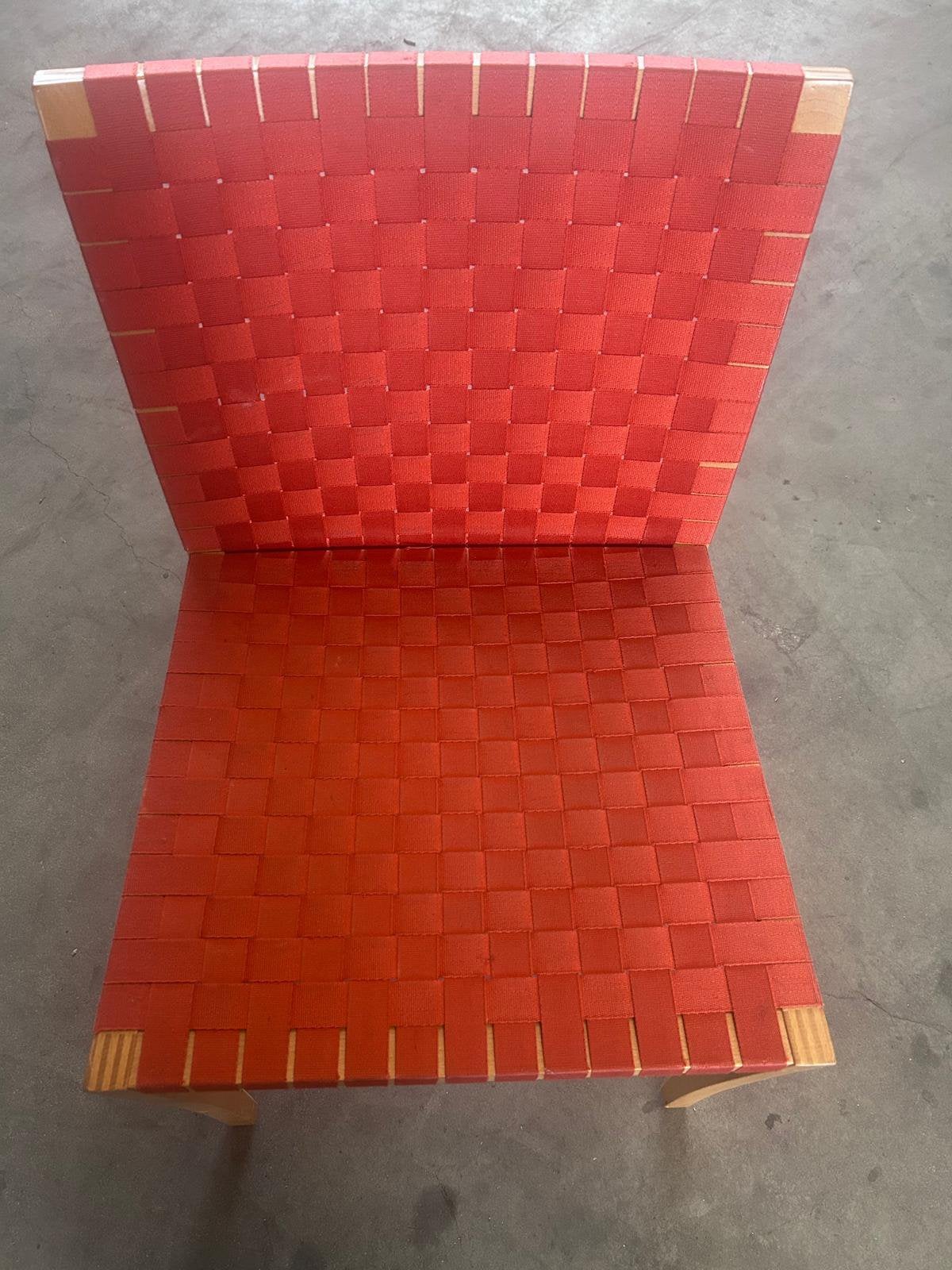 Thonet design 737 stoel rood Peter Maly gelabeld, Huis en Inrichting, Ophalen, Zo goed als nieuw, Rood, Eén