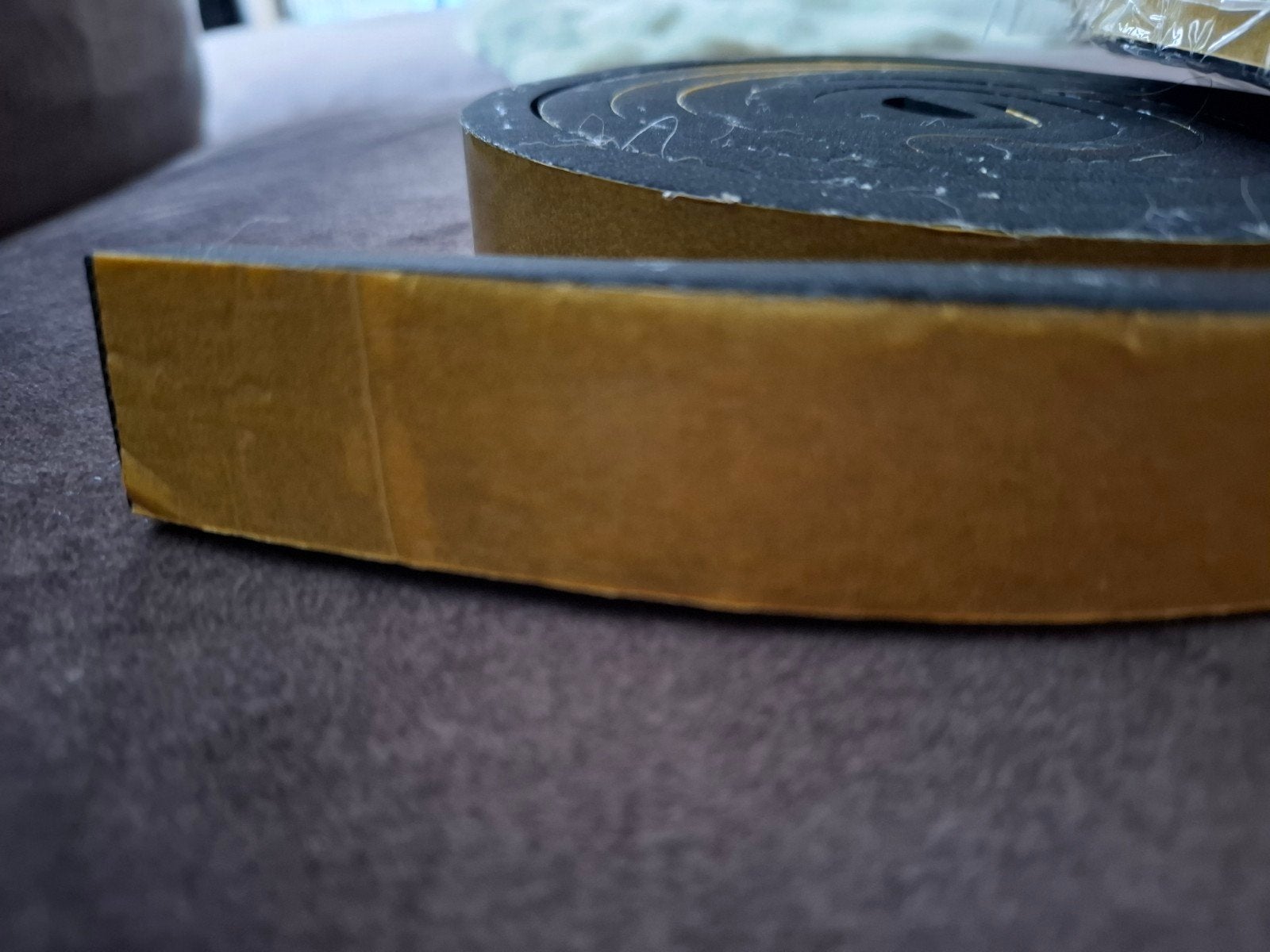 2 stuks Zelfklevende Schuimrubber Tochtstrip - Zwart 25mm, Ophalen of Verzenden, Zo goed als nieuw
