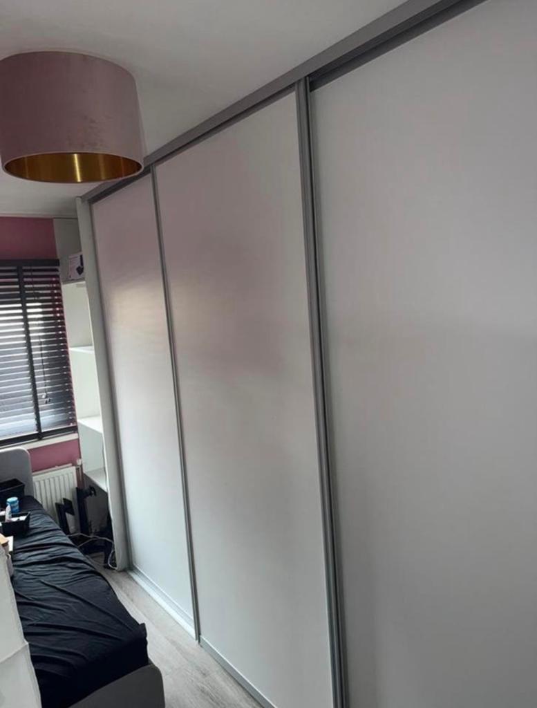 Kleding kast, Huis en Inrichting, Kasten | Kledingkasten, Ophalen, 100 tot 150 cm, Zo goed als nieuw, 150 tot 200 cm