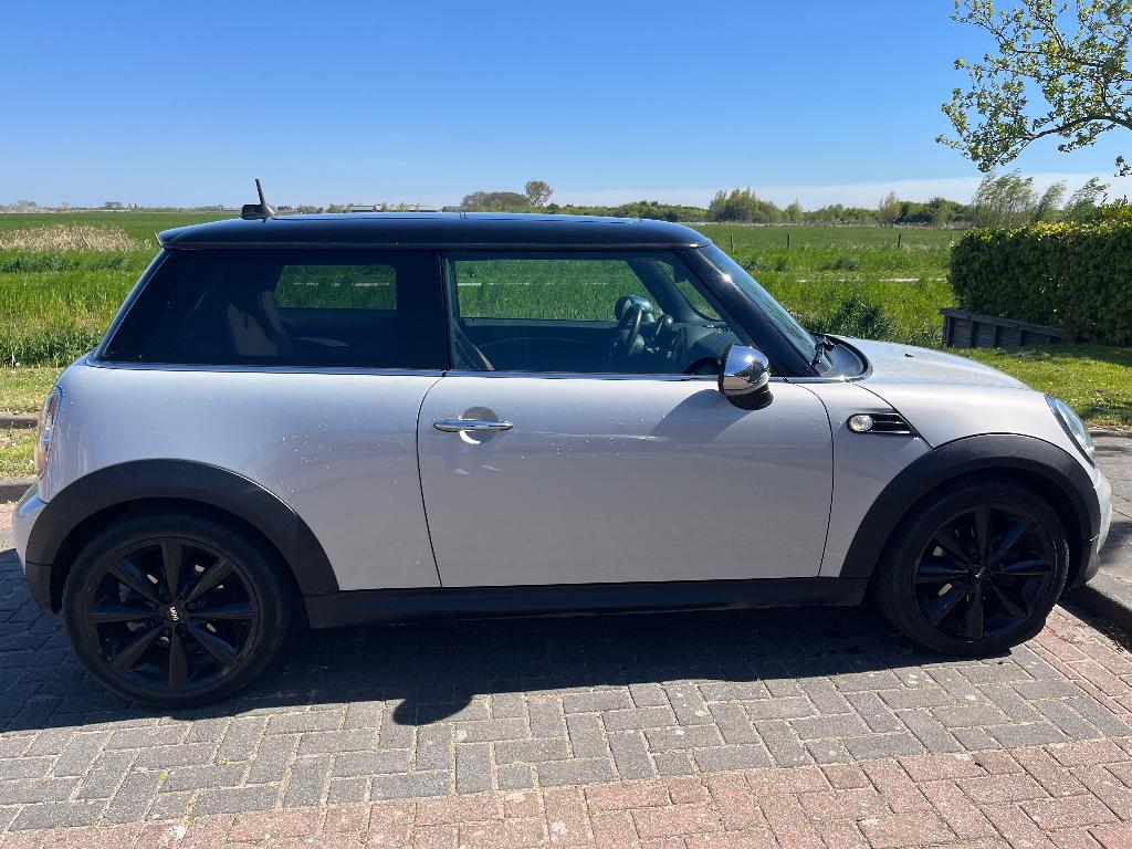 Mini 1.6 Cooper 2014 Grijs 2014 95k km - APK 03/27, Auto's, Mini, Particulier, Cooper, Airbags, Airconditioning, Alarm, Automatische klimaatregeling