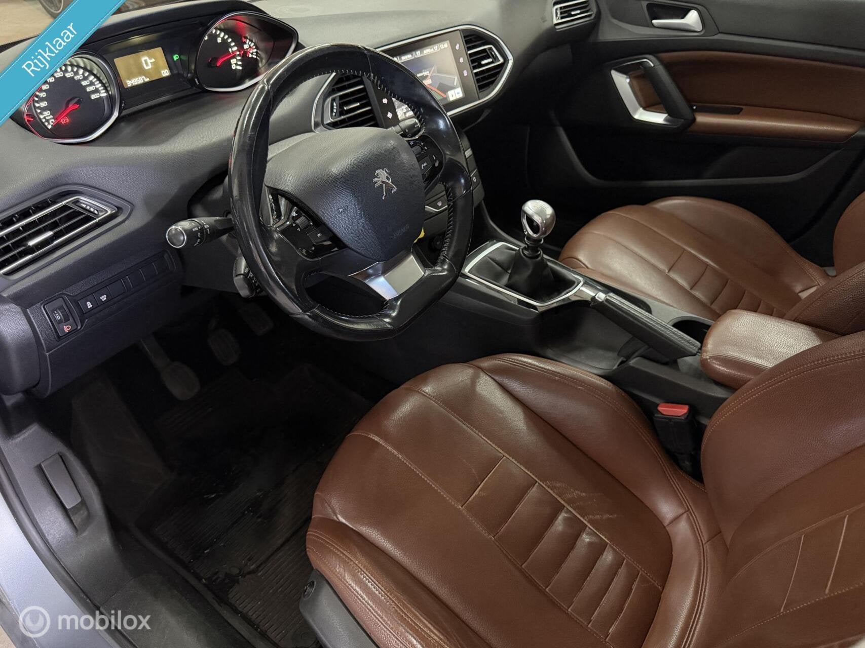 Peugeot 308 SW 1.6 HDI Executive|Pano|Camera|Leder|Clima|PDC, Auto's, Voorwielaandrijving, Gebruikt, 4 cilinders, 140 €/maand