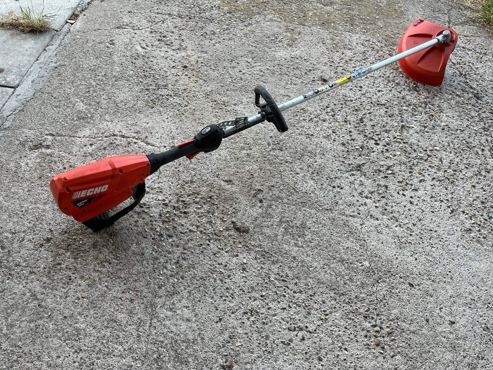 Nieuwe 50.4V Echo DSMR-300 bosmaaier, Ophalen of Verzenden, Nieuw, 30 tot 50 cm, Accu