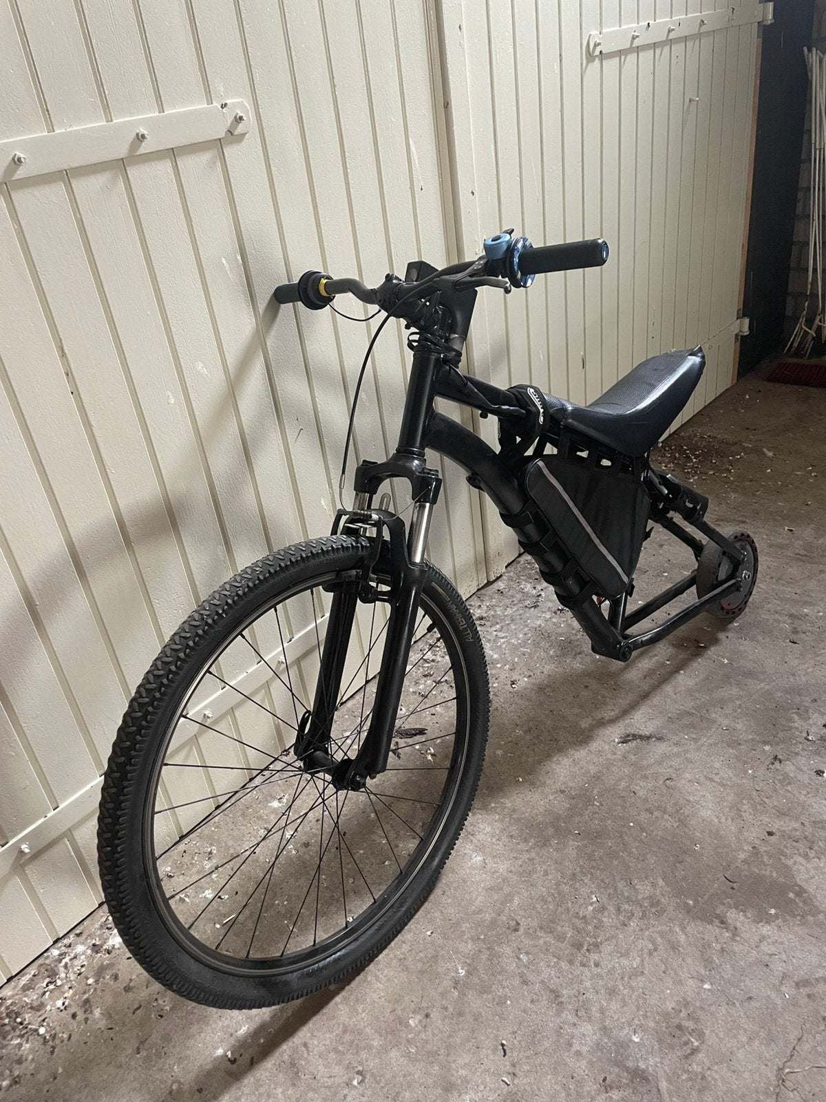 Zelfgemaakte elektrische fietsje, Ophalen, Zo goed als nieuw, 20 inch
