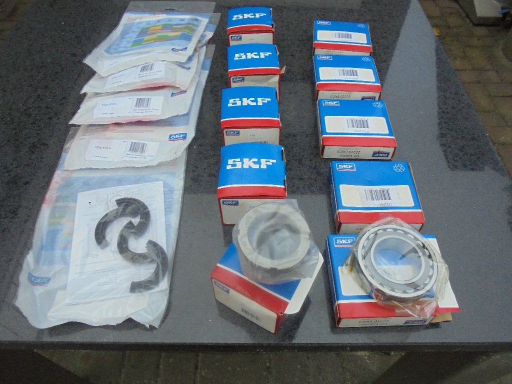 Lager, lagers, trekbus, trekbussen, maantjes SKF, Ophalen, Nieuw