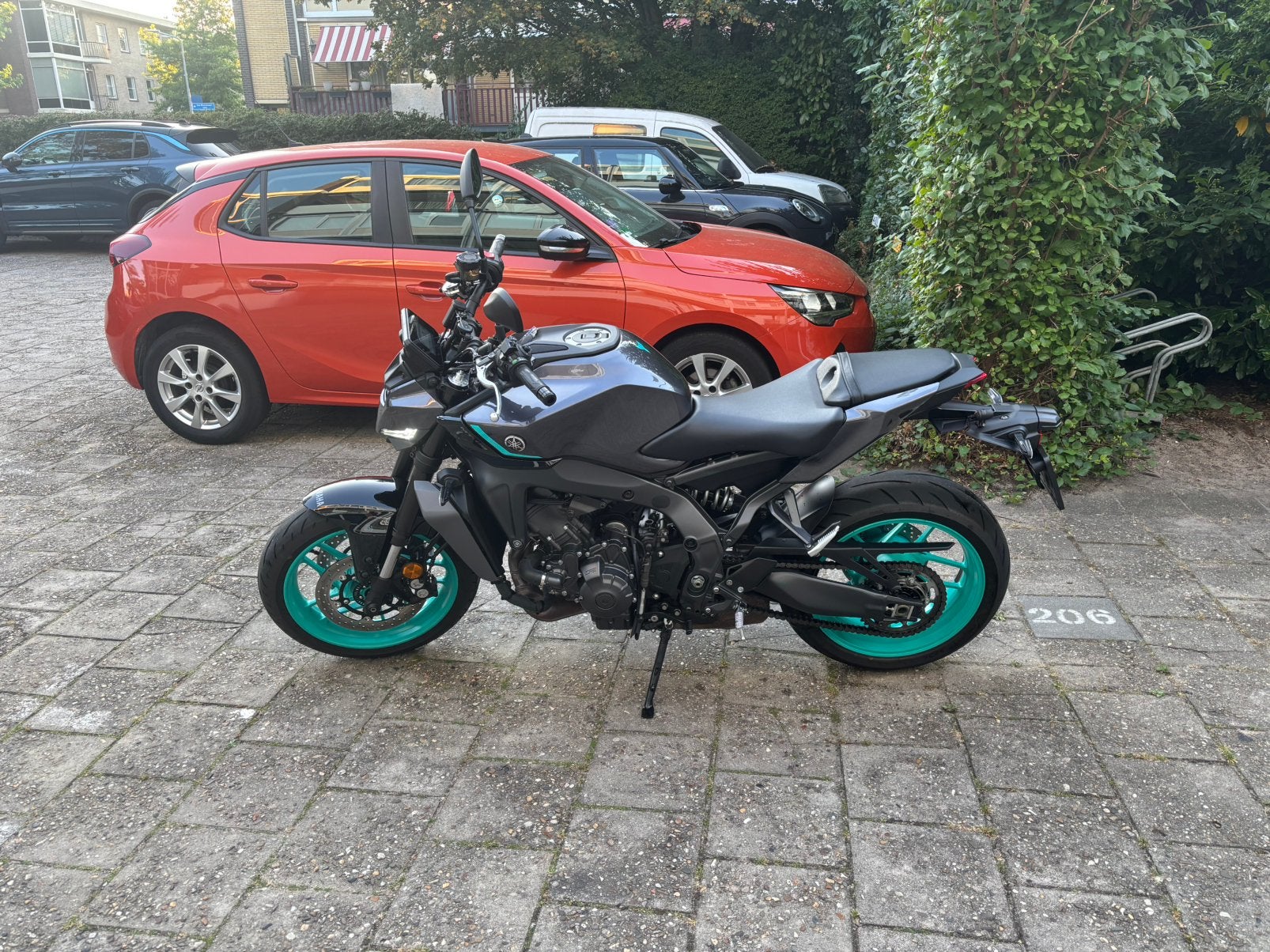 Unieke MT-09 2024 Cyan/Grey dashcam nieuwstaat garantie 2029, 899 cc, Motorrijbewijs A, 3 cilinders, Particulier