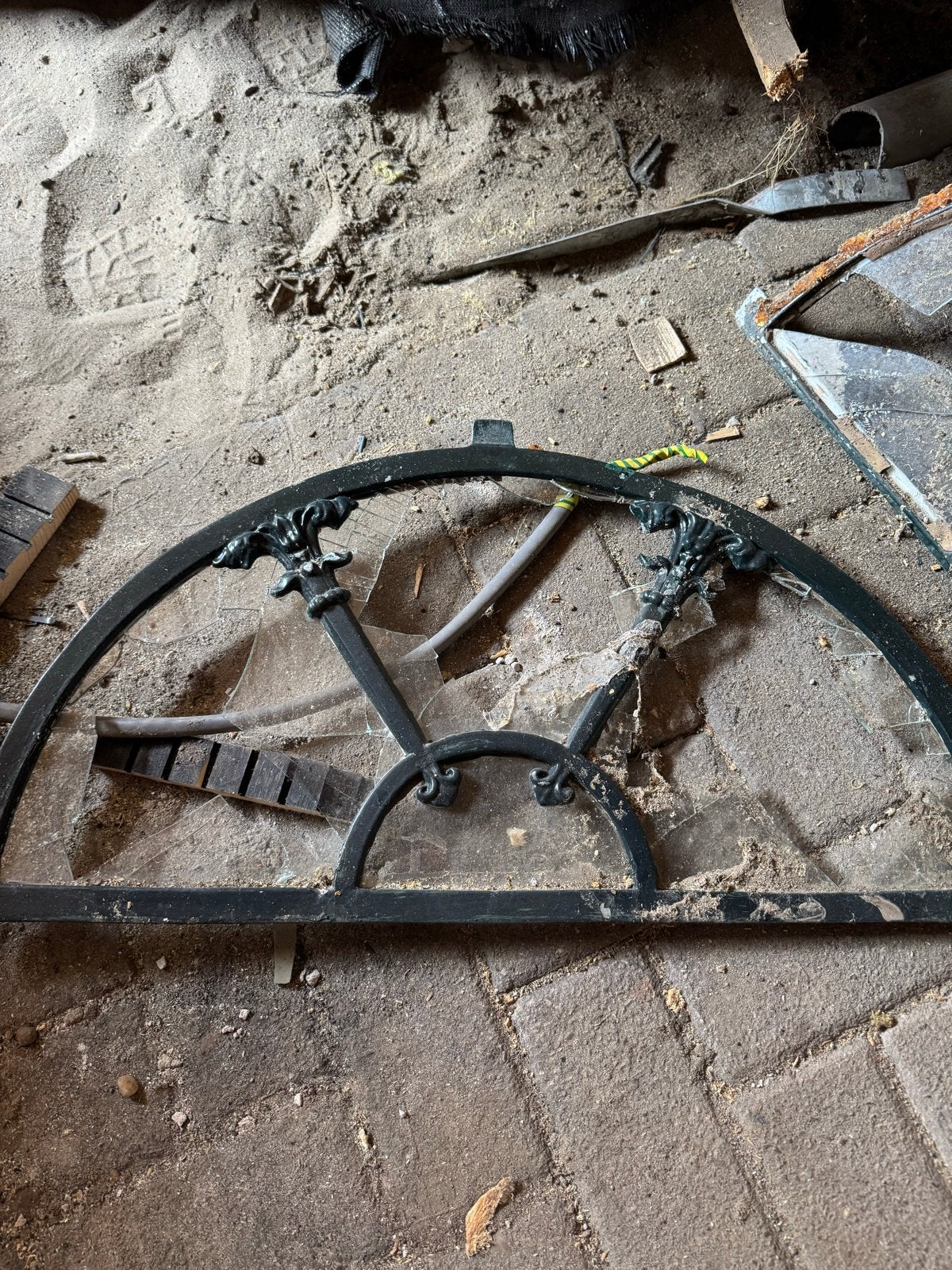 Decoratief ijzeren raamwerk zonder glas, Doe-het-zelf en Verbouw, Ophalen, Gebruikt, Minder dan 80 cm, Overige typen
