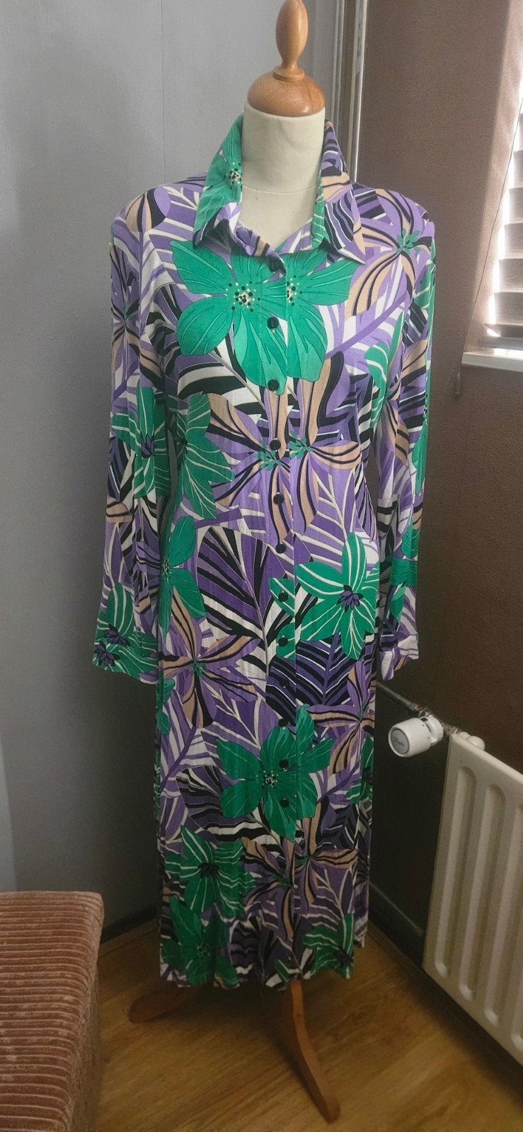 Nieuwe Magna jurk maat 40/42, Kleding | Dames, Meerkleurig, Maat 42/44 (L), Nieuw, Ophalen of Verzenden