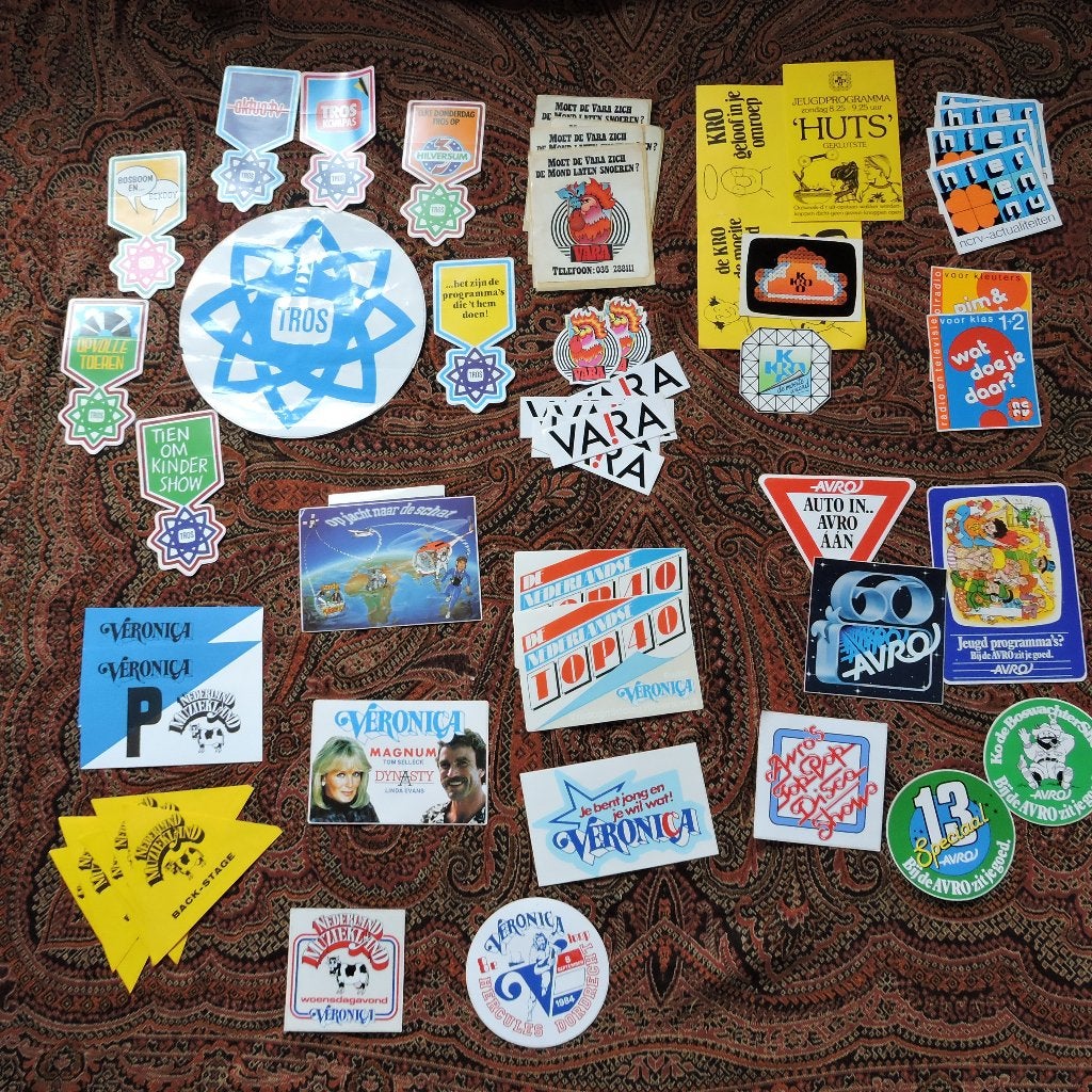 Stickers Veronica, Avro, Tros, KRO, NCRV, Vara 35 stuks, Ophalen of Verzenden, Zo goed als nieuw, Film, Tv of Omroep