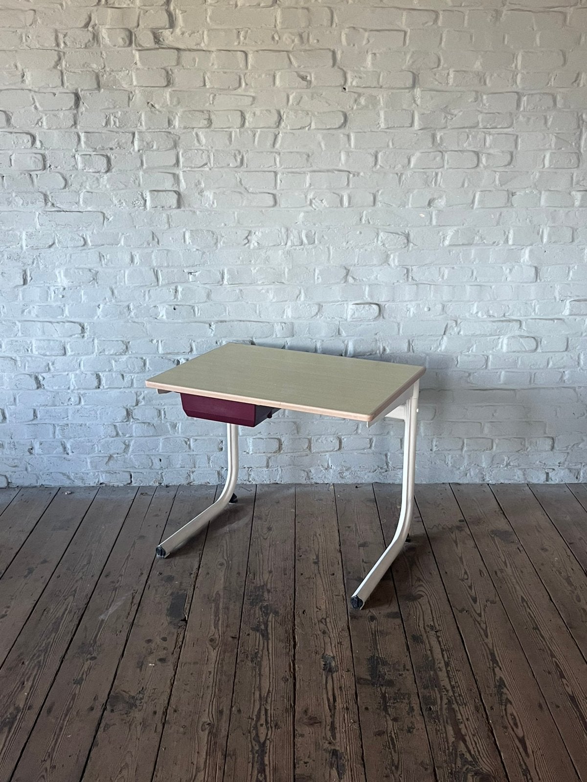 Eromes schooltafel schooltafeltje tafeltje vintage retro, Ophalen, Tafel(s), A, A