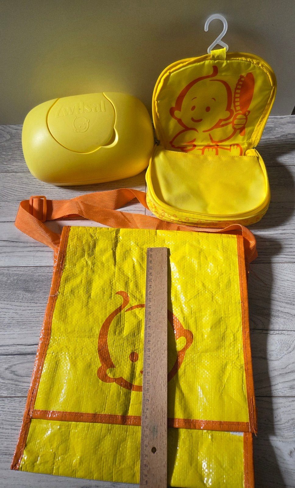 Zwitsal  set van 3, tas, billendoekjes box en baby toilettas, Kinderen en Baby's, Ophalen of Verzenden, Overige typen
