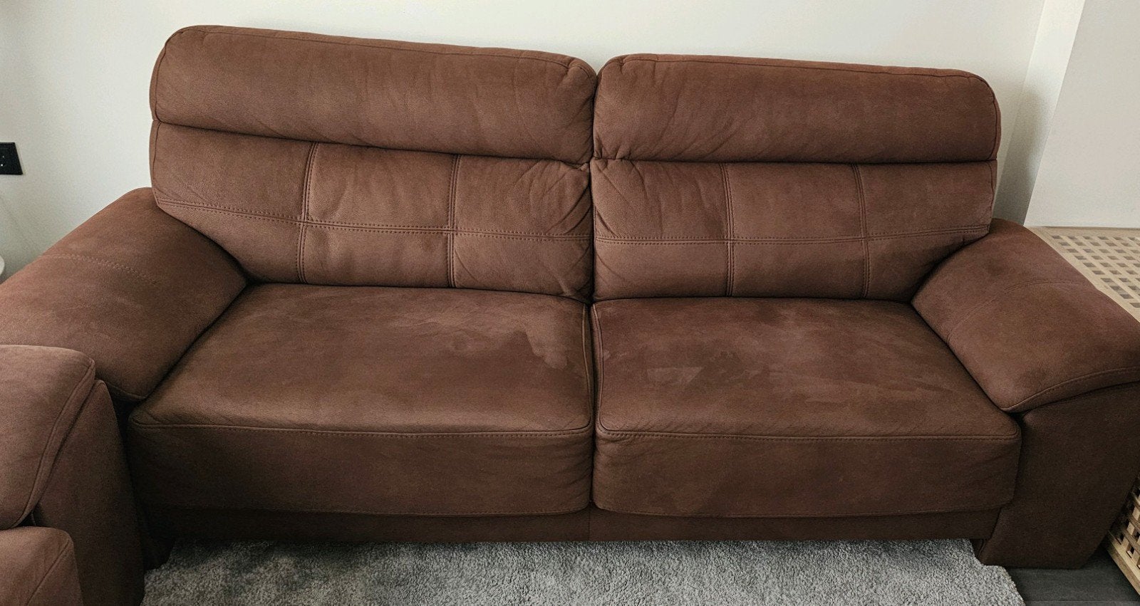 2x 2 zits banken, suede stof. In goede staat., Huis en Inrichting, Banken | Bankstellen, Ophalen, Gebruikt, Tweepersoons, 75 tot 100 cm