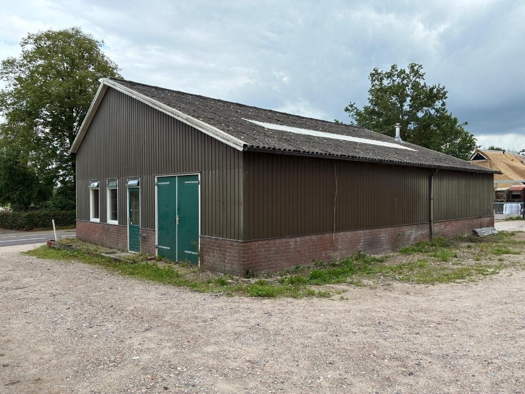 Staalconstructie hal / loods / schuur ca. 16 x 11 meter
