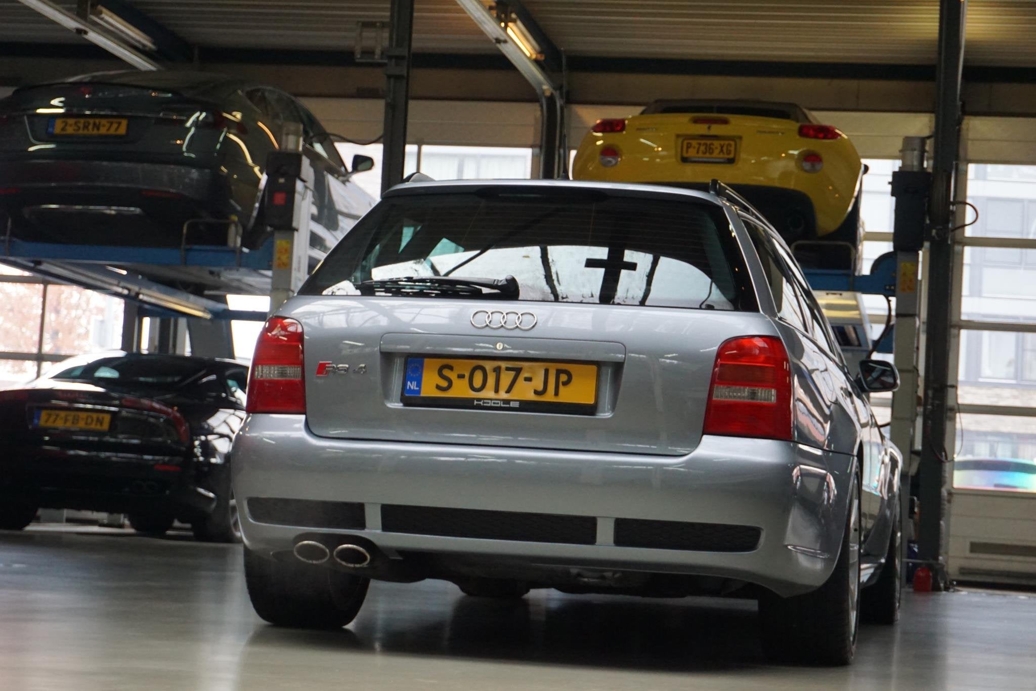 Foto 17 van Audi RS4 Avant 2.7 V6 quattro