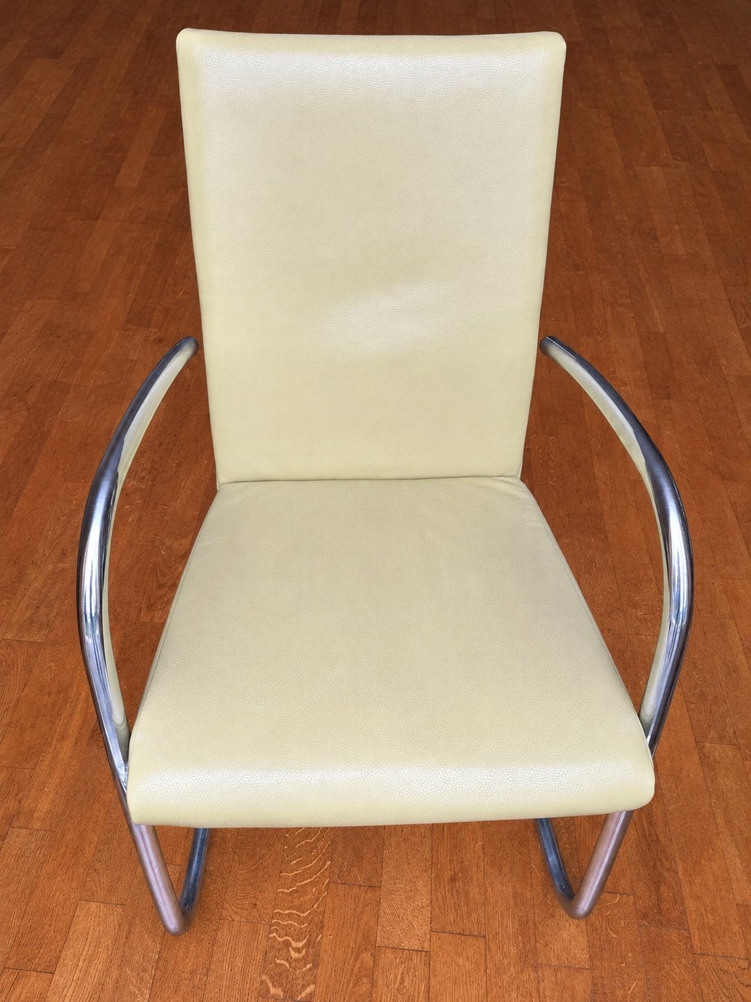 4 Lederen lime groene eetkamerstoel met chrome frame, Huis en Inrichting, Ophalen, Gebruikt, Overige kleuren, Leer