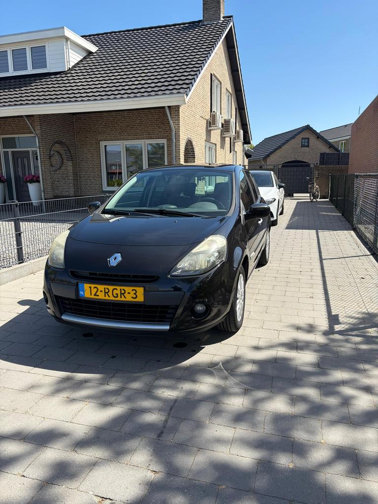 Renault Clio 2011 | Nieuwe distributieriem + waterpomp | APk, Auto's, Voorwielaandrijving, 535 kg, Zwart, 4 cilinders