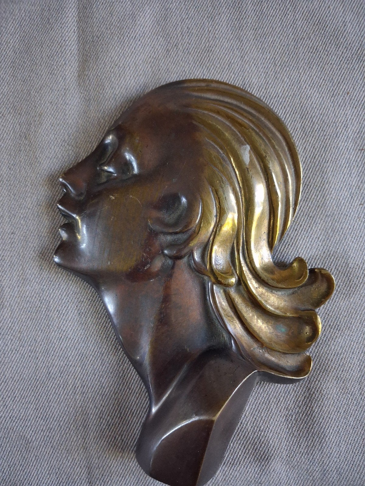 Art Deco  bronzen wanddecoratie " hoofd Vrouw", Ophalen of Verzenden, Huis en Inrichting