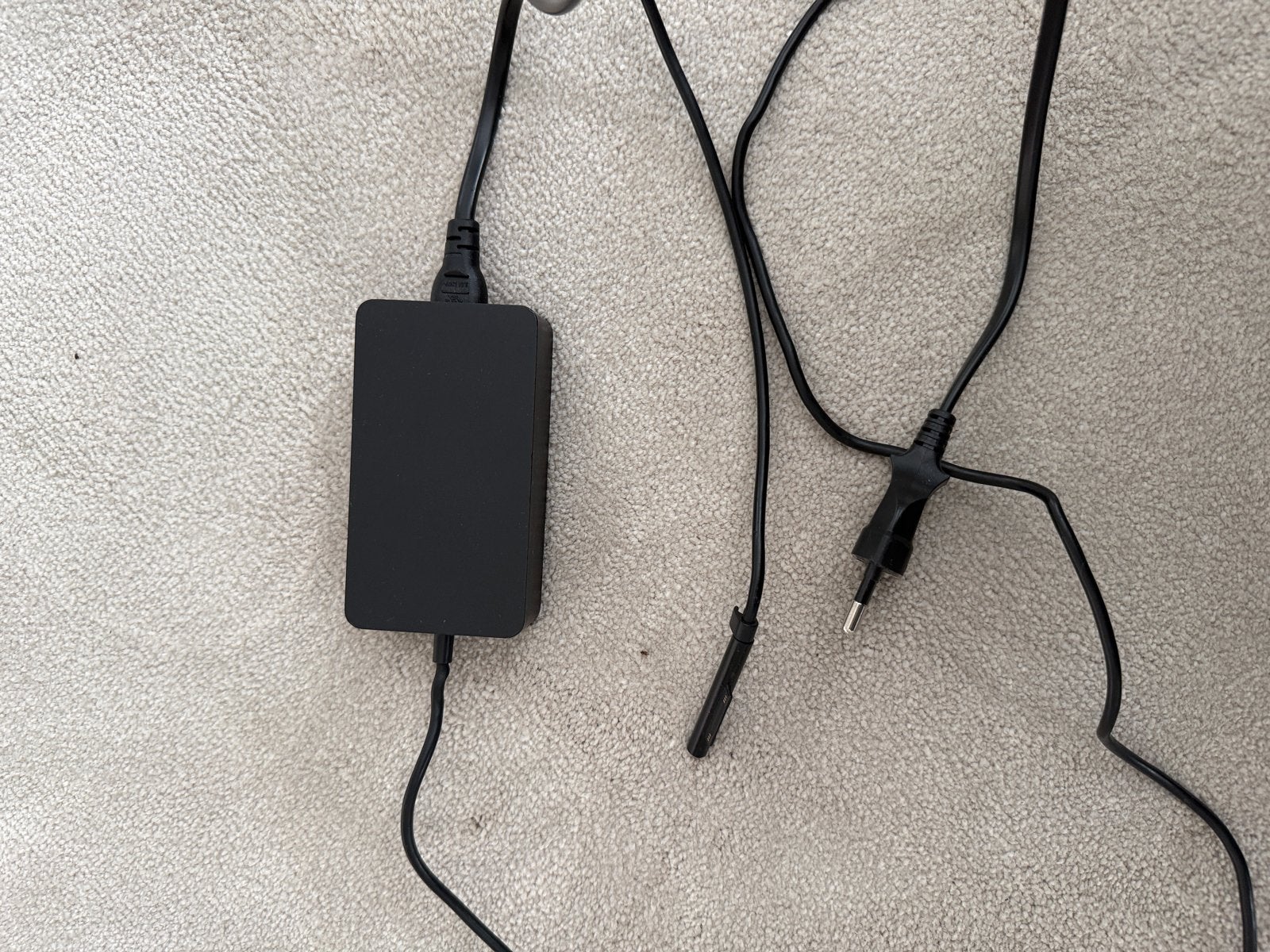 Oplader voor Microsoft Surface Pro (1 t/m 7), Universeel, Gebruikt, Adapter, Ophalen of Verzenden