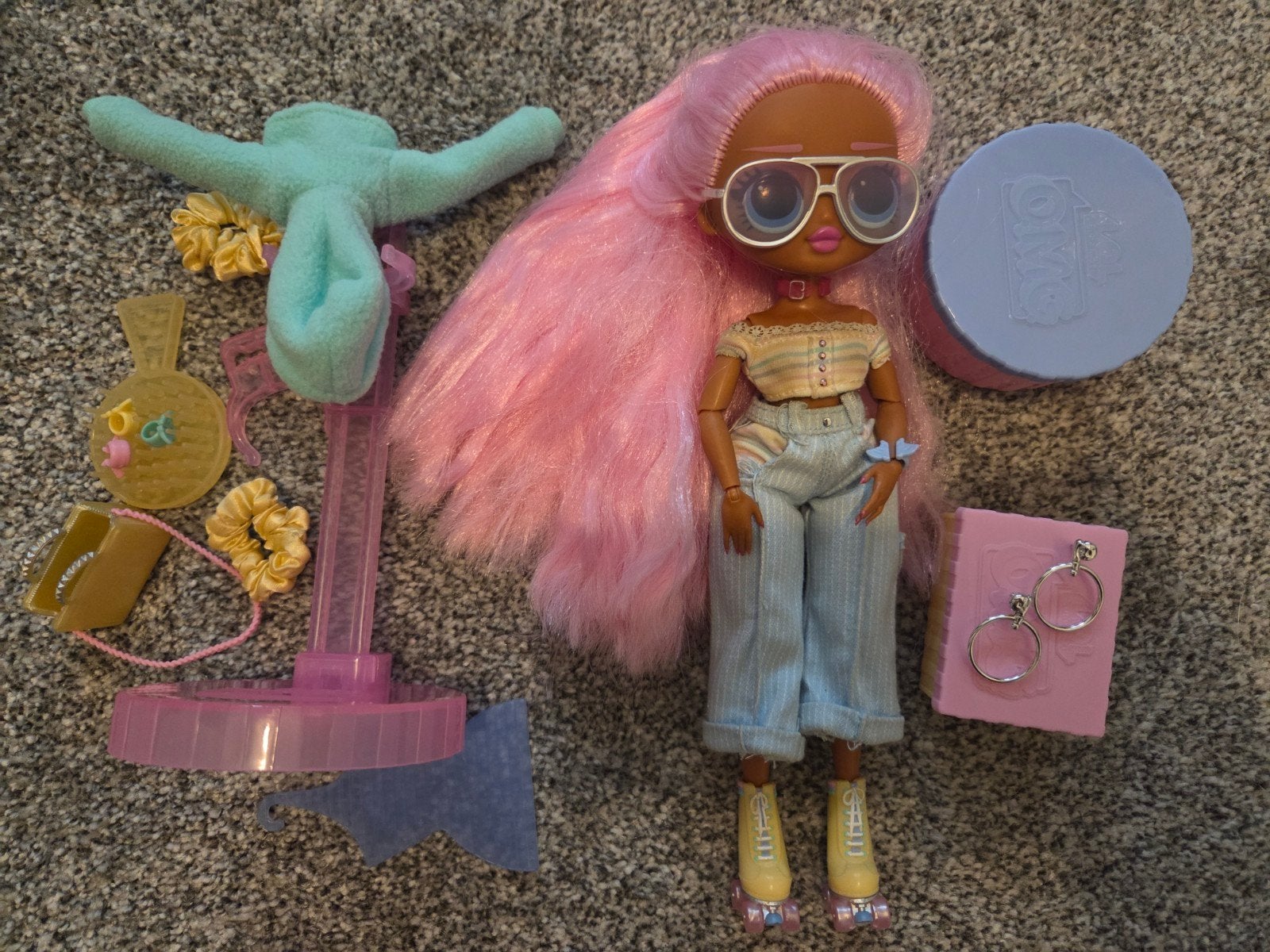 LOL Surprise OMG Sunshine Gurl Fashion Doll met accessoires, Verzamelen, Ophalen of Verzenden, Zo goed als nieuw